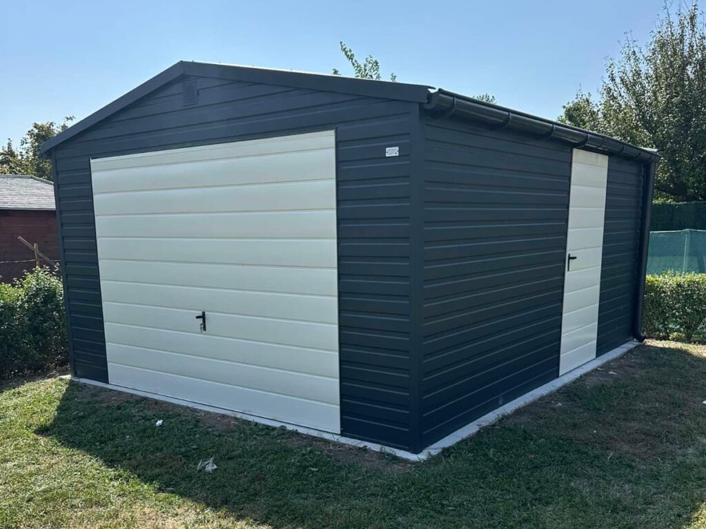 Garaż blaszany 4m x 6m